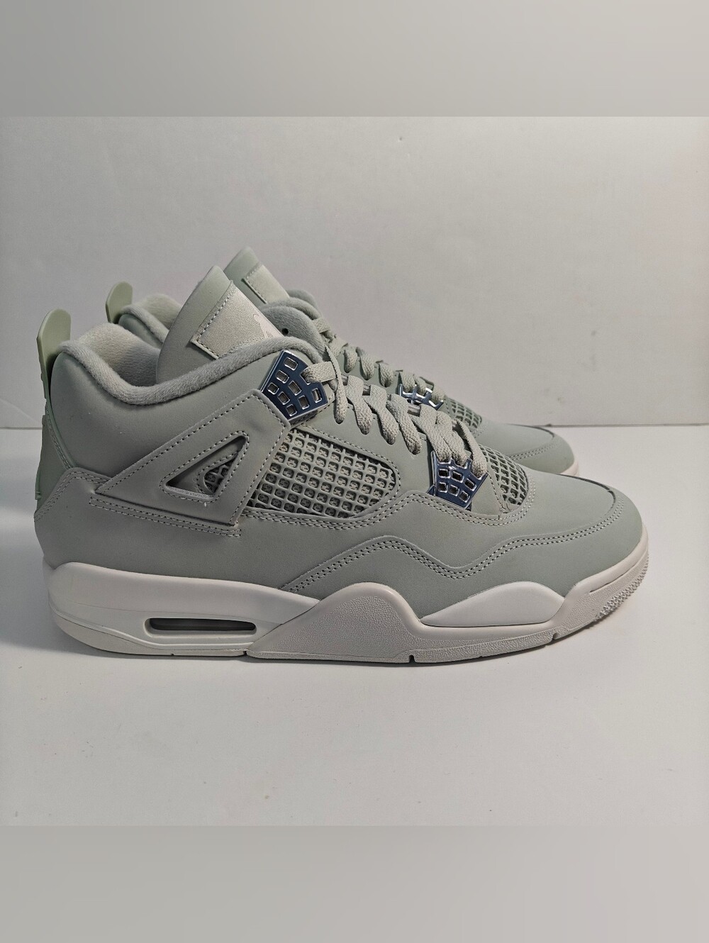 Air Jordan 4 Retro Size 12 Women = Size 10.5 Men Seafoam Green Shoes HV0823-003